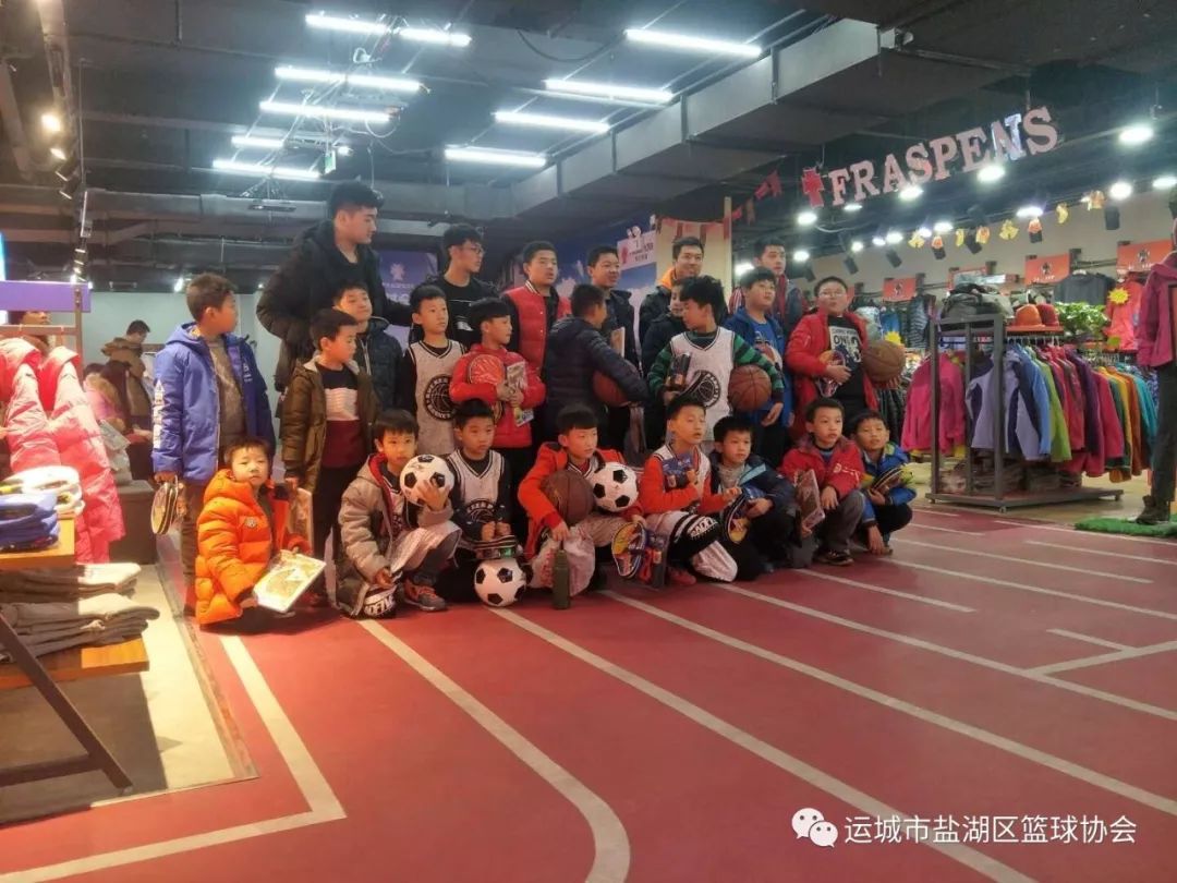 为什么大前锋在比赛中需要特别的体能训练?_2